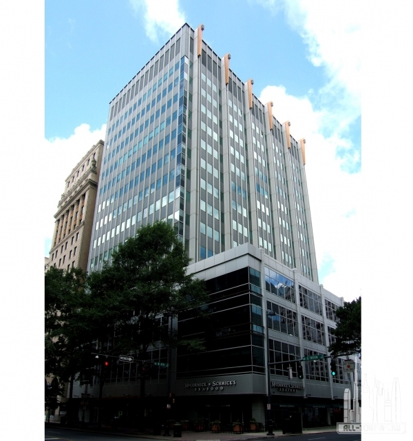 200 South Tryon