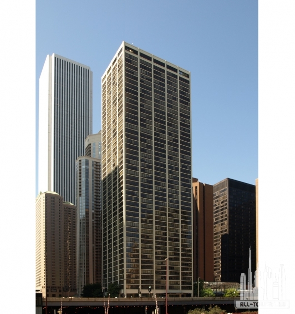 Illinois Center - Columbus Plaza