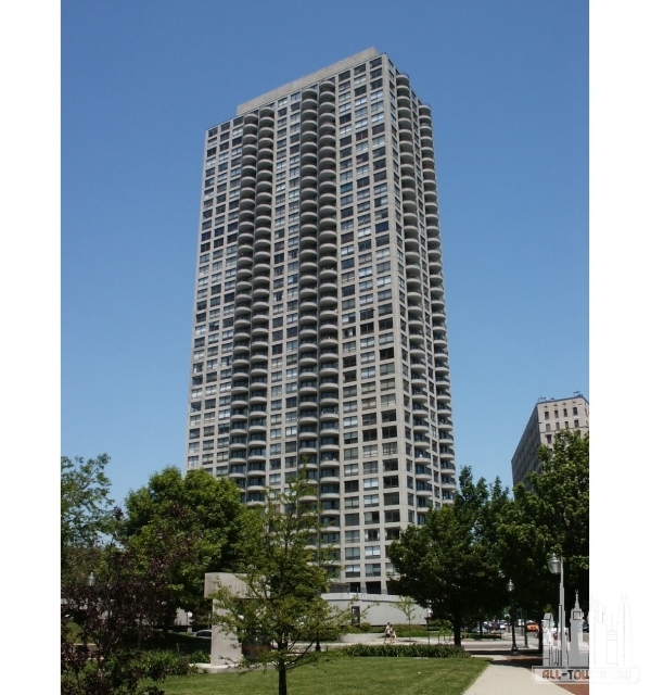 2020 North Lincoln Park West