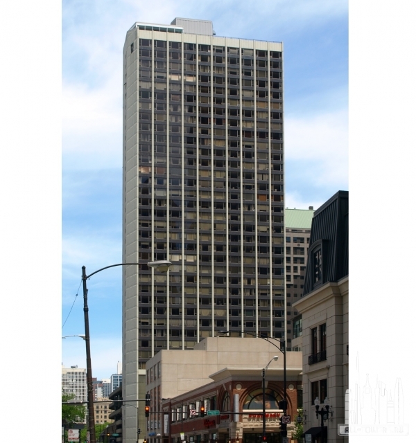 2 East Oak