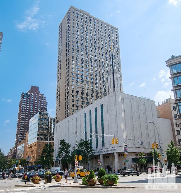 2 Lincoln Square Apartments