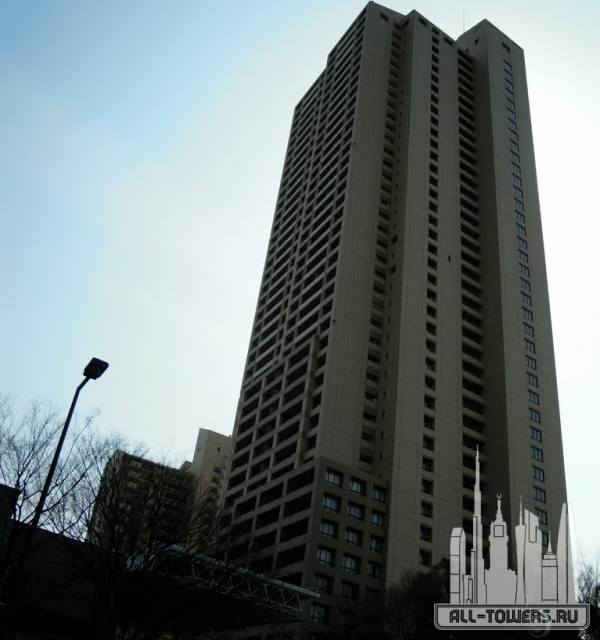 Sakuranomiya River City Water Tower Plaza