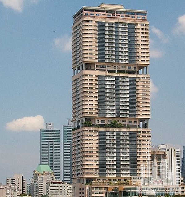 Waterford Diamond Tower
