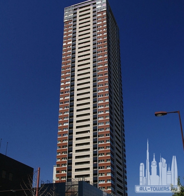 Laurel Tower Sanctus Umeda