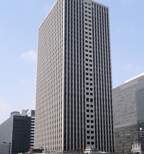 Osaka-Ekimae Daisan Building