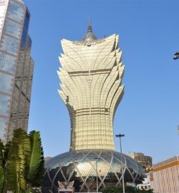 Hotel & Casino Grand Lisboa (Отель и казино Гранд Лиссабон)