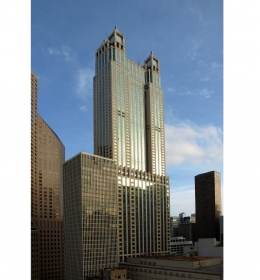 900 North Michigan (Норт Мичиган 900)