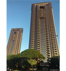 One Waterfront Tower - Mauka 1
