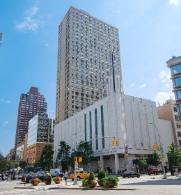 2 Lincoln Square Apartments