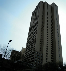 Sakuranomiya River City Water Tower Plaza