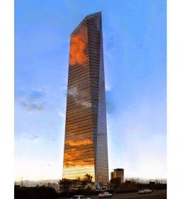 Torre de Cristal (Стеклянная башня)