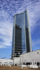1-Chairman-Tower-at-Trump-Taj-Mahal-Exterior-568x1000