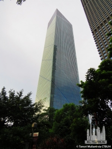 leatopplaza_ext-lookingup1(c)tm