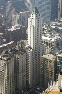 1200px-2005-10-13_1600x2400_chicago_pittsfield_building