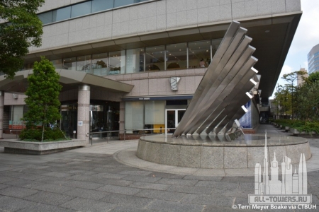 landmark-tower_terri-meyer-boake3