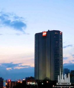 aepbuilding_overall_night_cc_nc-sa_bobformal