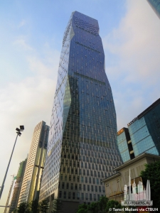 rfyingkaisquare_ext-lookingup2(c)tm