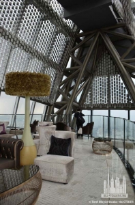 kk100_int_bar3_(c)terrimeyerboake