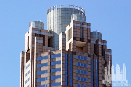 311-south-wacker-drive_ext-crown_(c)stevenhenry