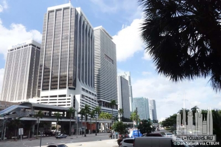 onebiscayne_ext2_(c)dan_safarik