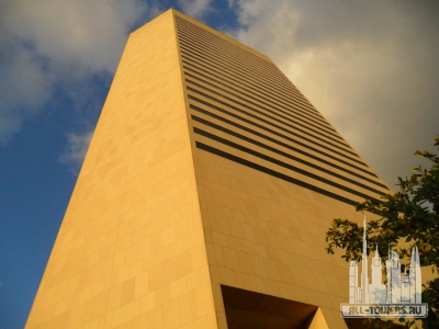 Government_Center_at_sunset,_mood_evoking_color_balance