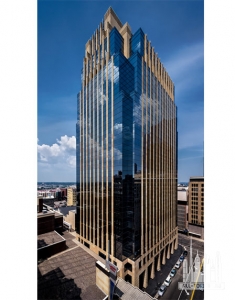 LaSalle-Plaza-Exterior-Daytime