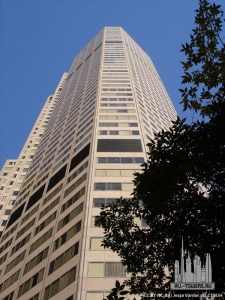 1801california_ext-upfacade_(cc-by-nc-sa)jessevarner