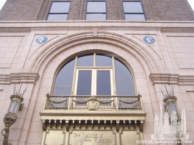 danielsfishertower_ext-detail_(cc__by-sa)joshuahicks