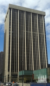 Independence_Plaza_from_Curtis_St_north_of_17th,_Denver