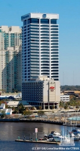 riverplacetower_ext-overallcontext_(cc-by-sa)lonestarmike