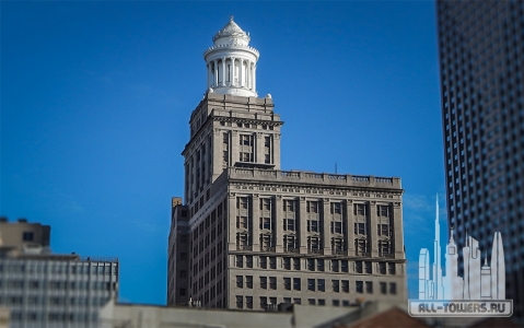 Hibernia-Bank-Building-with-white-round-tower-on-top-New-Orleans-LA