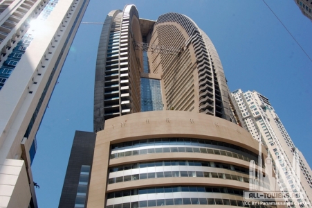 trumpoceanclub_ext-upfacade_(cc)panamausa-wikipedia