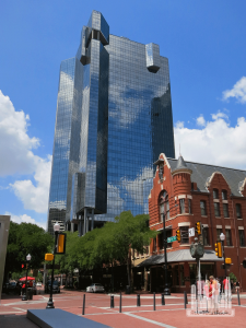 Wells_Fargo_Tower_Fort_Worth