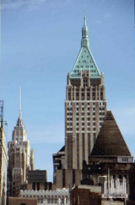 trump_pyramid-top_aw