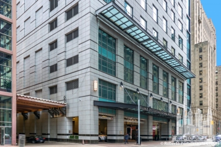 trump-international-hotel-tower-toronto_roberto-portolese2