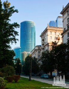 naberezhnaya_ext-streetlow_(c)whitcomb