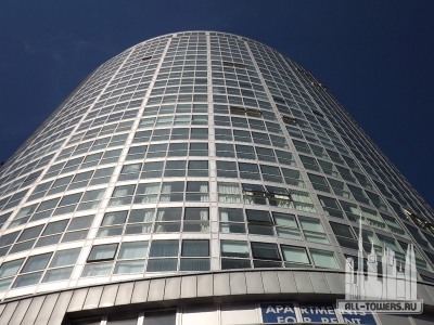 obeltower_ext-lookingup_(cc-by-nc-nd)steveinleighton