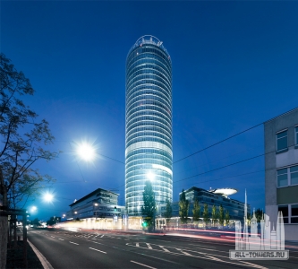 20110831-businesstower-037-panorama