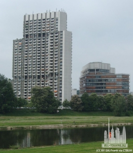 collinicenter_ext-full_(cc__by-sa)frank