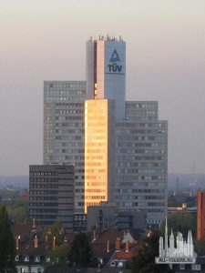 TÜV_Rheinland,_Köln-Poll