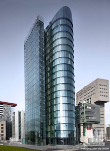 signdusseldorf_ext-overall_(c)rainerviertlbock