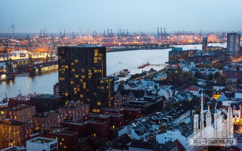 aussenansicht_stadt_und_elbe_empire_riverside_hotel.2560x1600