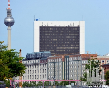 internationales-handelszentrum-berlin_john-w-cahill2
