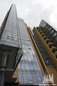 debishouse_ext-below_(c)terrimeyerboake