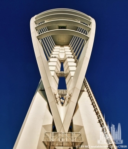 spinnakertower_ext-lookingup_(cc-by-nc)nealalderney123