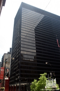 dirksenfederalbuilding_ext-overall_(c)aricaustermann