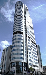 bridgewaterplace_ext-side_(cc-by)jasoncharlesworth