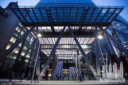 article-2750808-213E161200000578-984_964x641