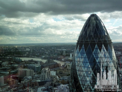 30stmaryaxe_ext-top_(c)philoldfield