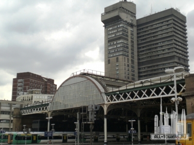 Guy's_Hospital_tower_from_London_Bridge_Railway_Station_-_geograph.org.uk_-_1266559